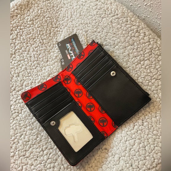 Loungefly Marvel Thor love and thunder glows in dark wallet NWT - Picture 3 of 7